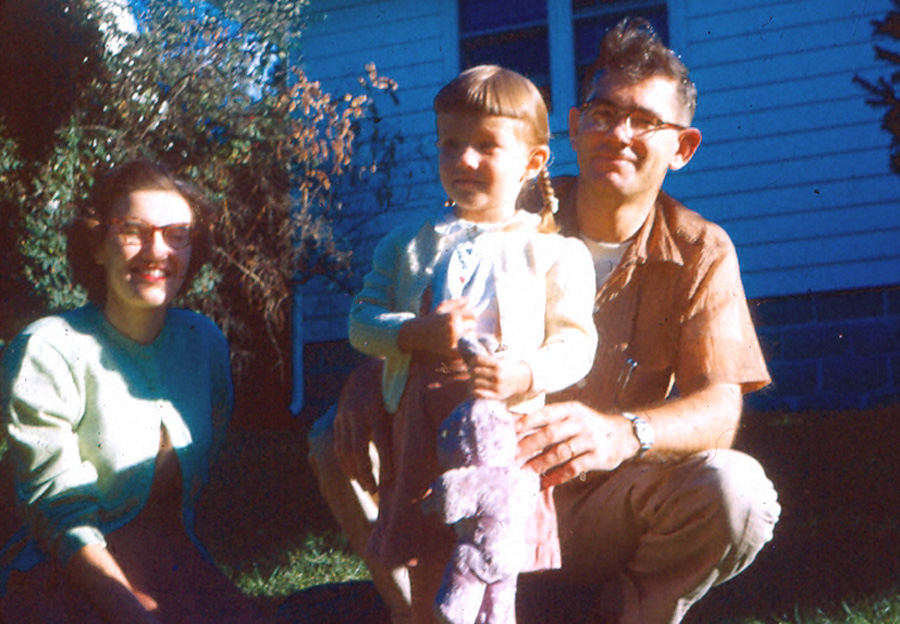 Box32 001 Helvise Margaret and Larry Morse 53